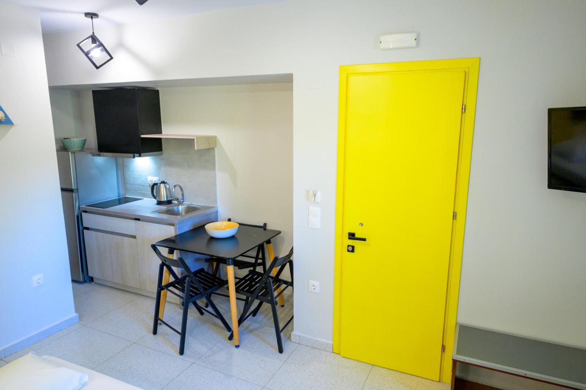 Bikini Apartments Kariotai Phòng bức ảnh