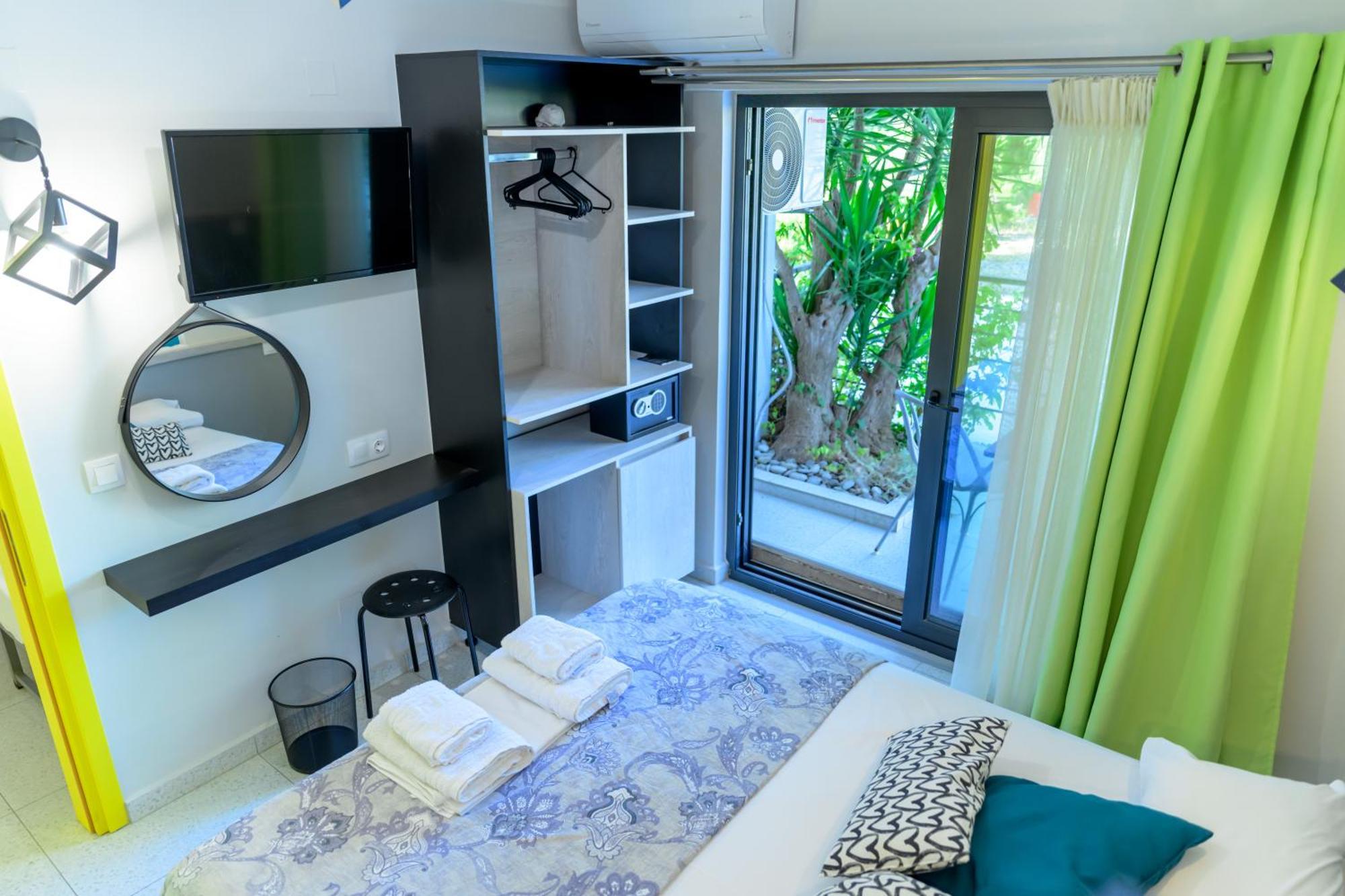 Bikini Apartments Kariotai Ngoại thất bức ảnh